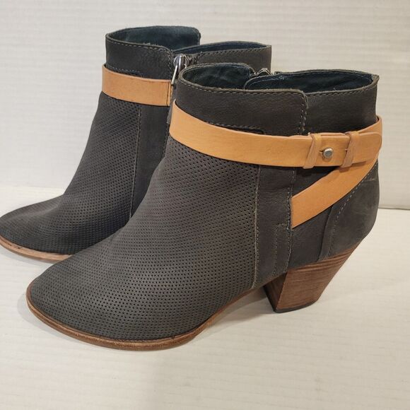 DOLCE VITA Yuri Perforated booties. Classic preppy Dark gray and camel sz 9.5 - Picture 2 of 11
